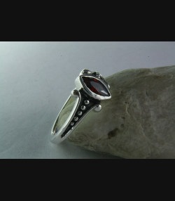 ZIRKONIA SILBER DAMEN RING GRANAT STEIN 925 ECHT SILBERRING 411